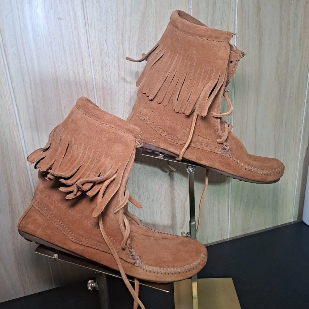 womens minnetonka moccasins size 5 excellent condition - Picture 3 of 5